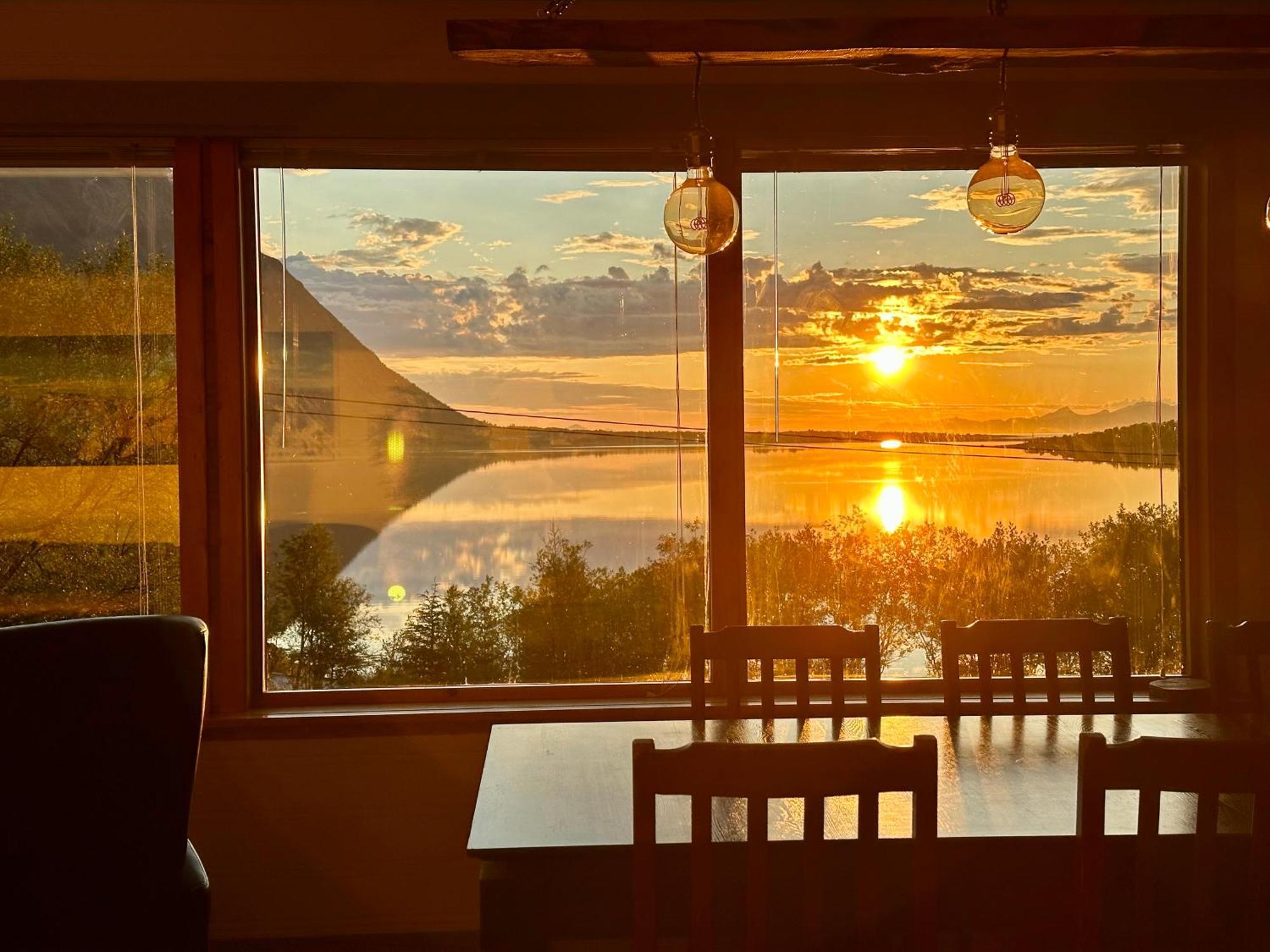 Lofoten Red Villa Laupstad Экстерьер фото